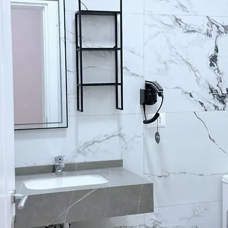 Aem 1 Bedroom #9 Apartment Golem (Tirana)